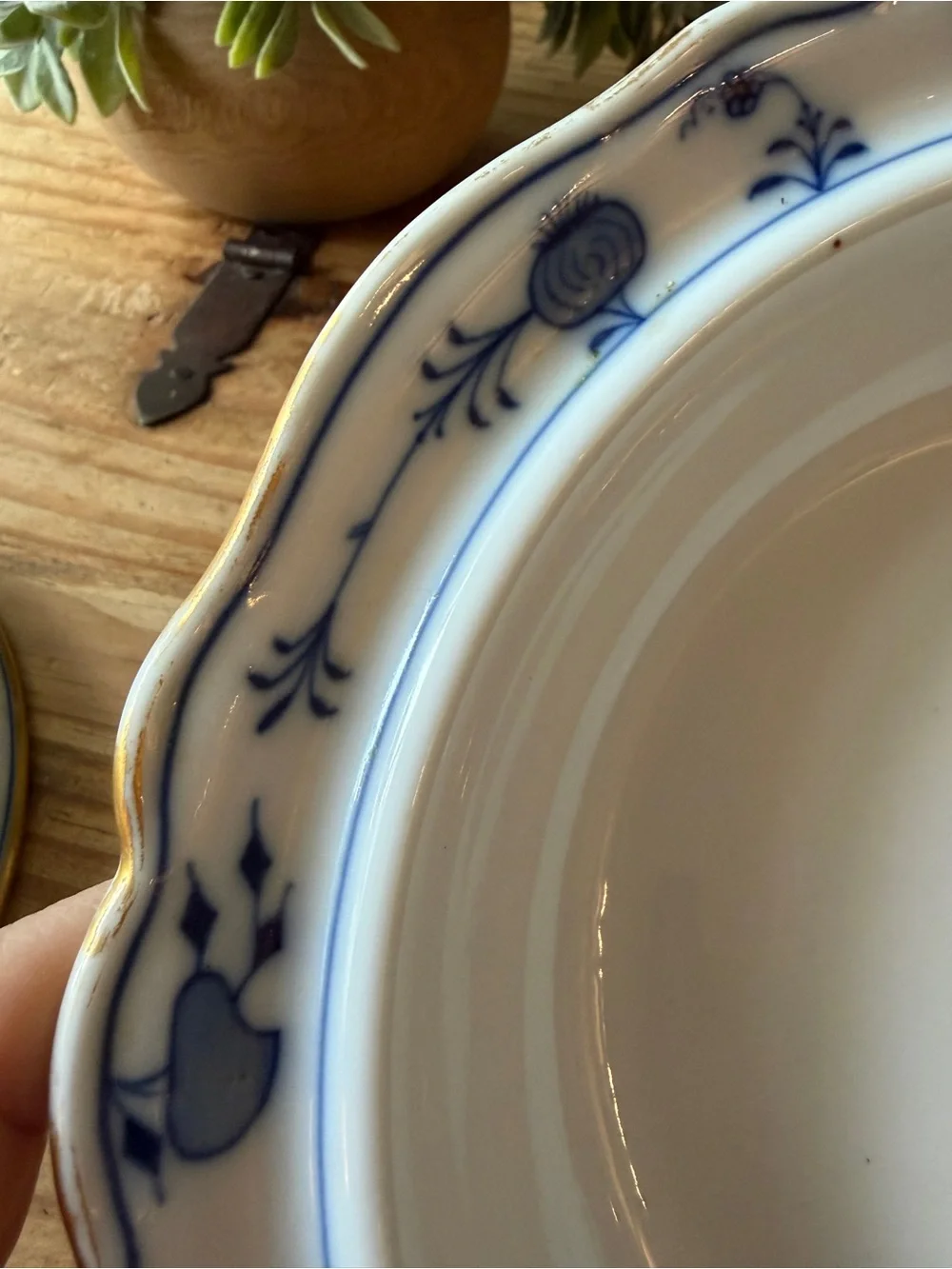 MEISSEN Antique Covered Lid Serving Dish Blue Onion Germany 1881-1930 Porcelain